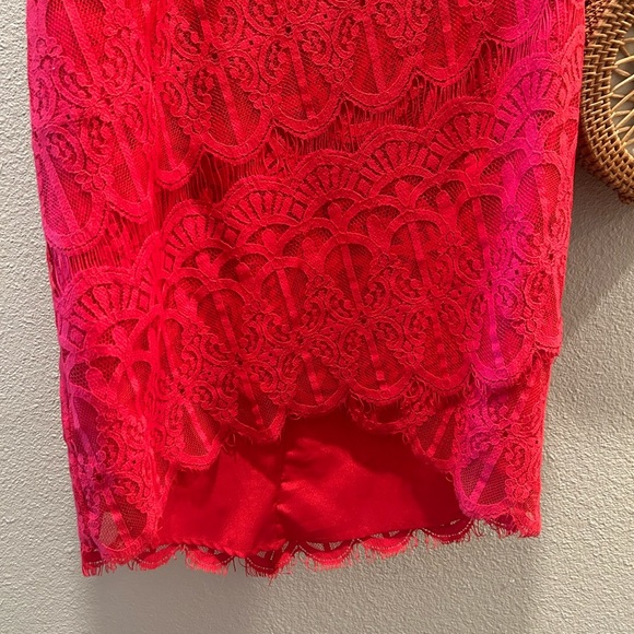 Adelyn Rae Red Lace Strapless Bodycon Dress​ - Picture 7 of 8